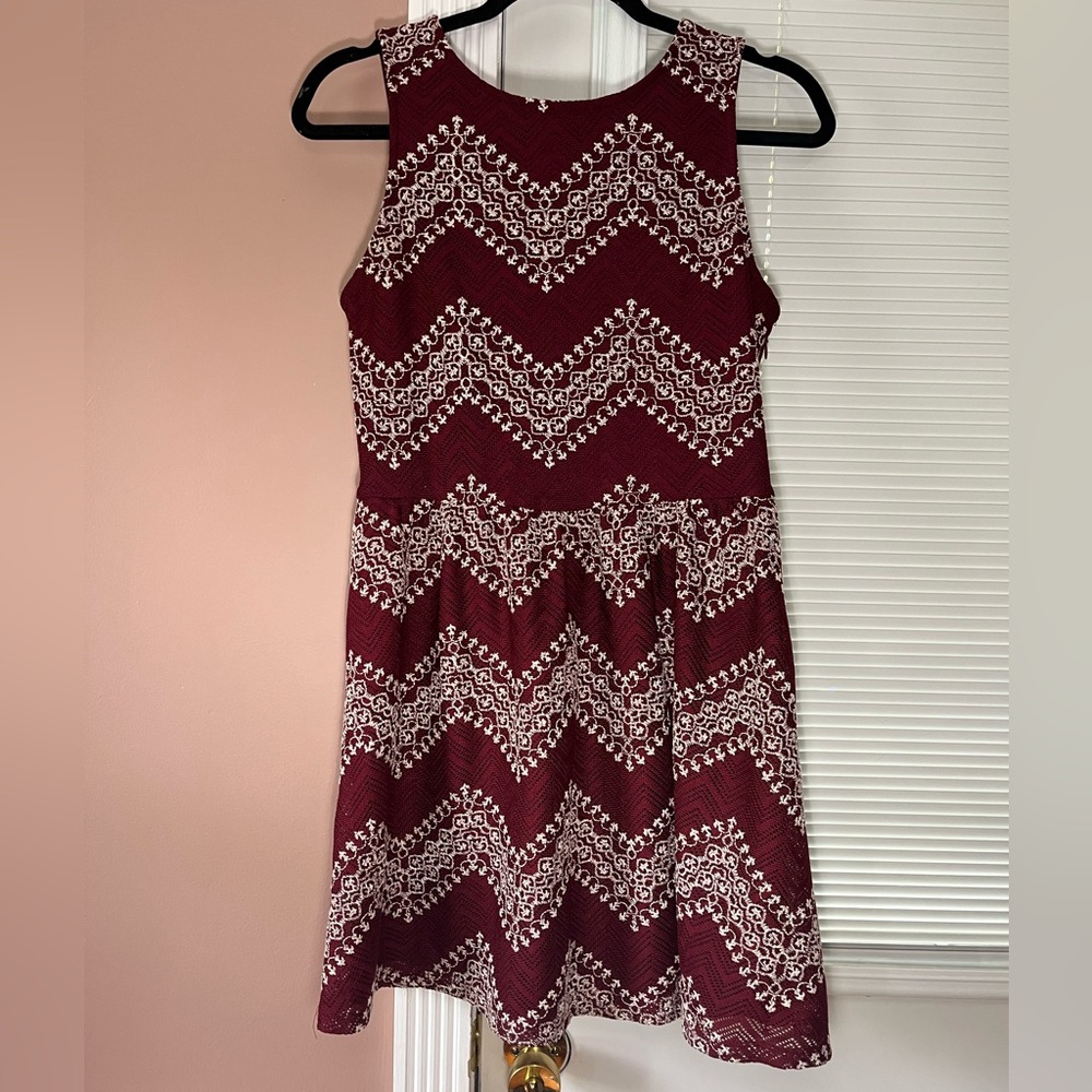Xhilaration Burgundy and White Lace Chevron Dress